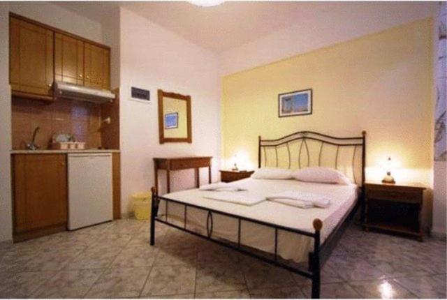 Antonio Studios Naxos City Rum bild